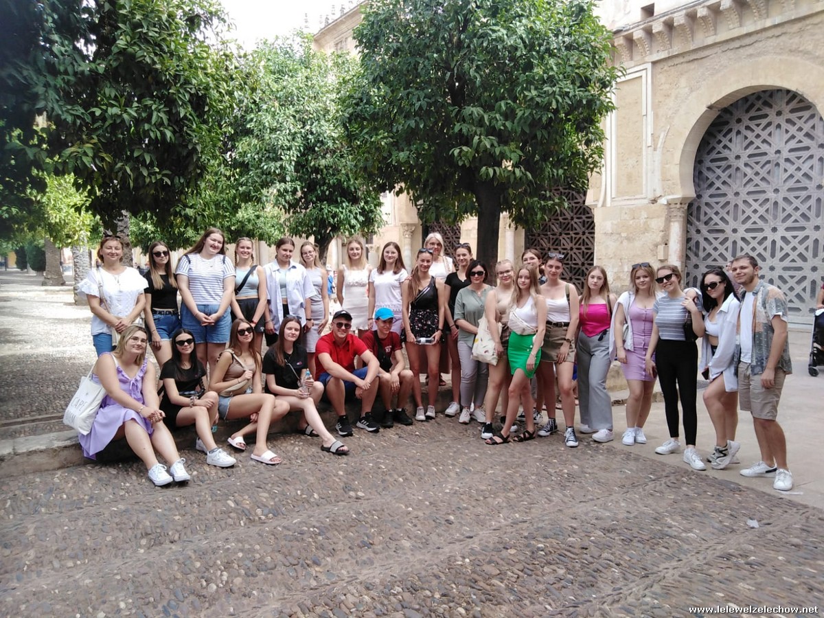 Hiszpania 2022 uczniowie - zwiedzanie Kordoby (1)